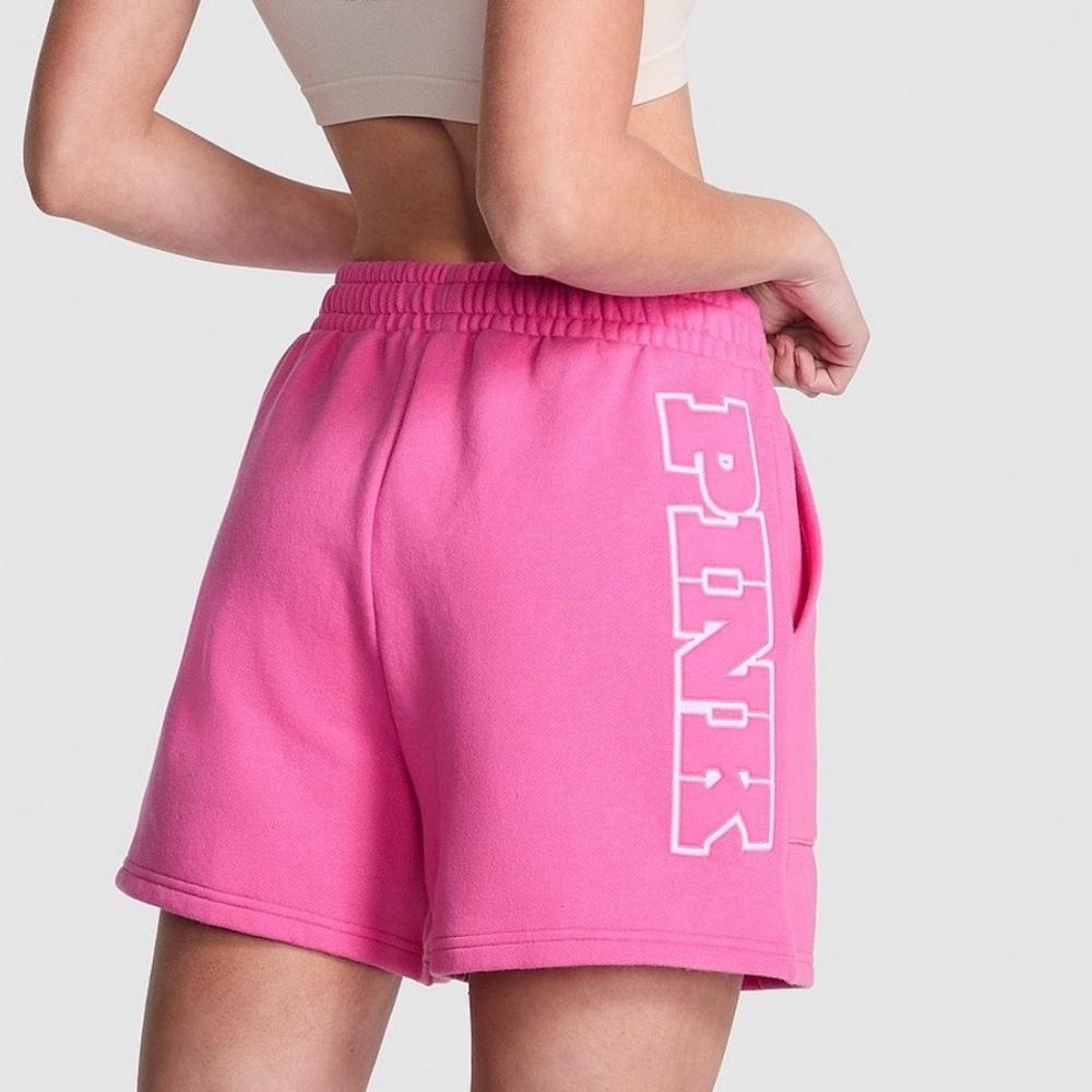 PINK VICTORIA’S SECRET Ivy Fleece Sweat Shorts High Rise Pink Gossip Logo L